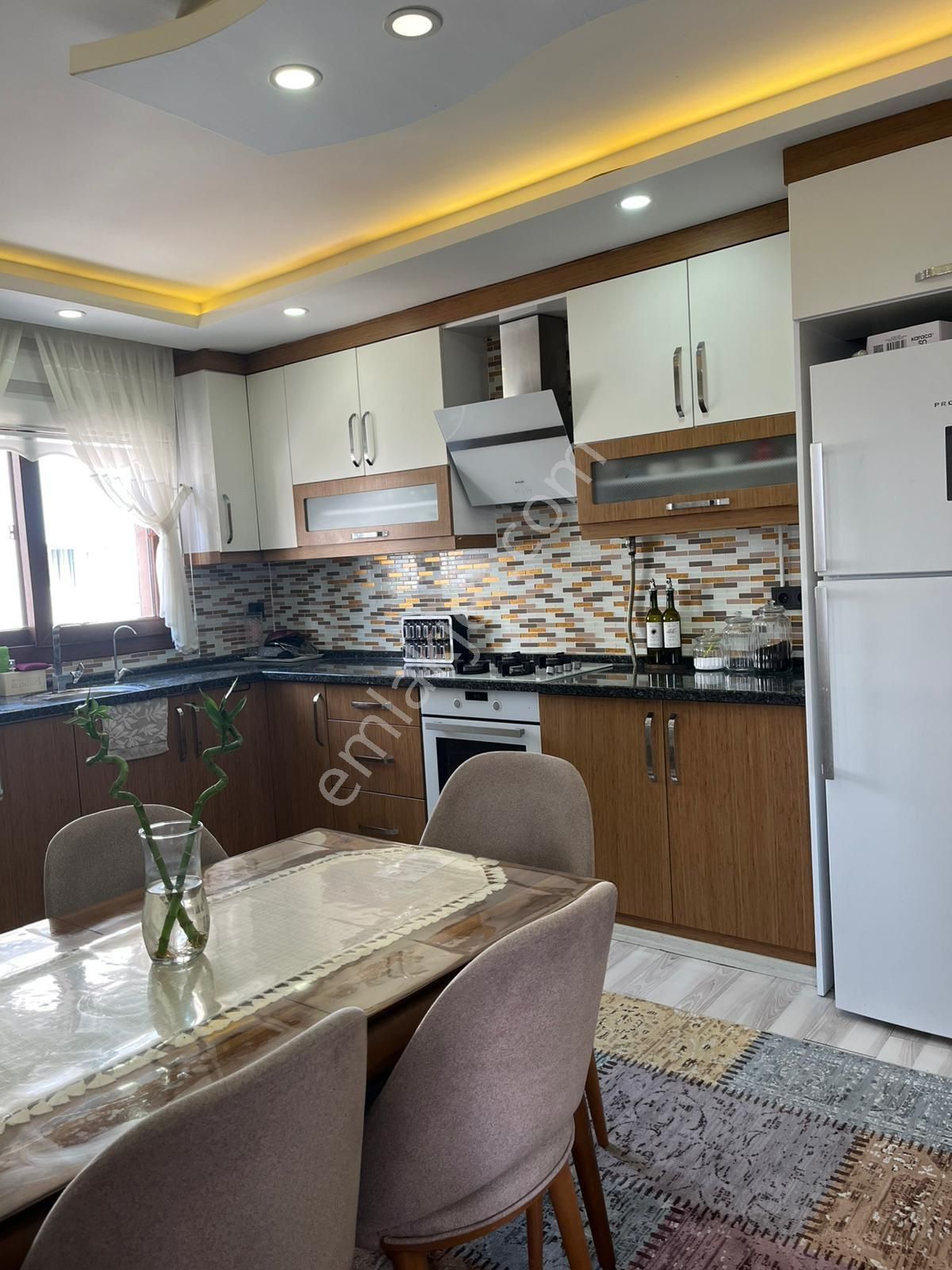 Yörük Emlaktan Satılık Turgutlar Mahallesi 3+1 145 M2