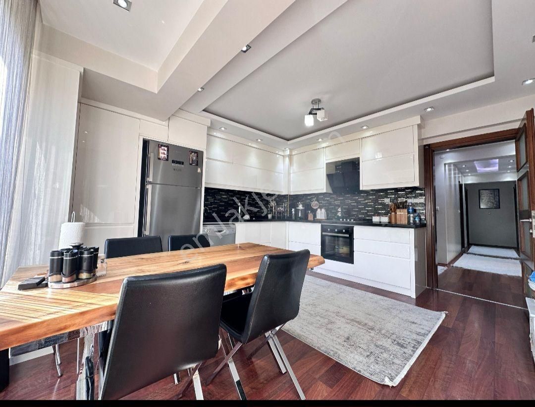 Rota Gayrimenkul Şirinköyde Satılık 3+1 180m² Daire
