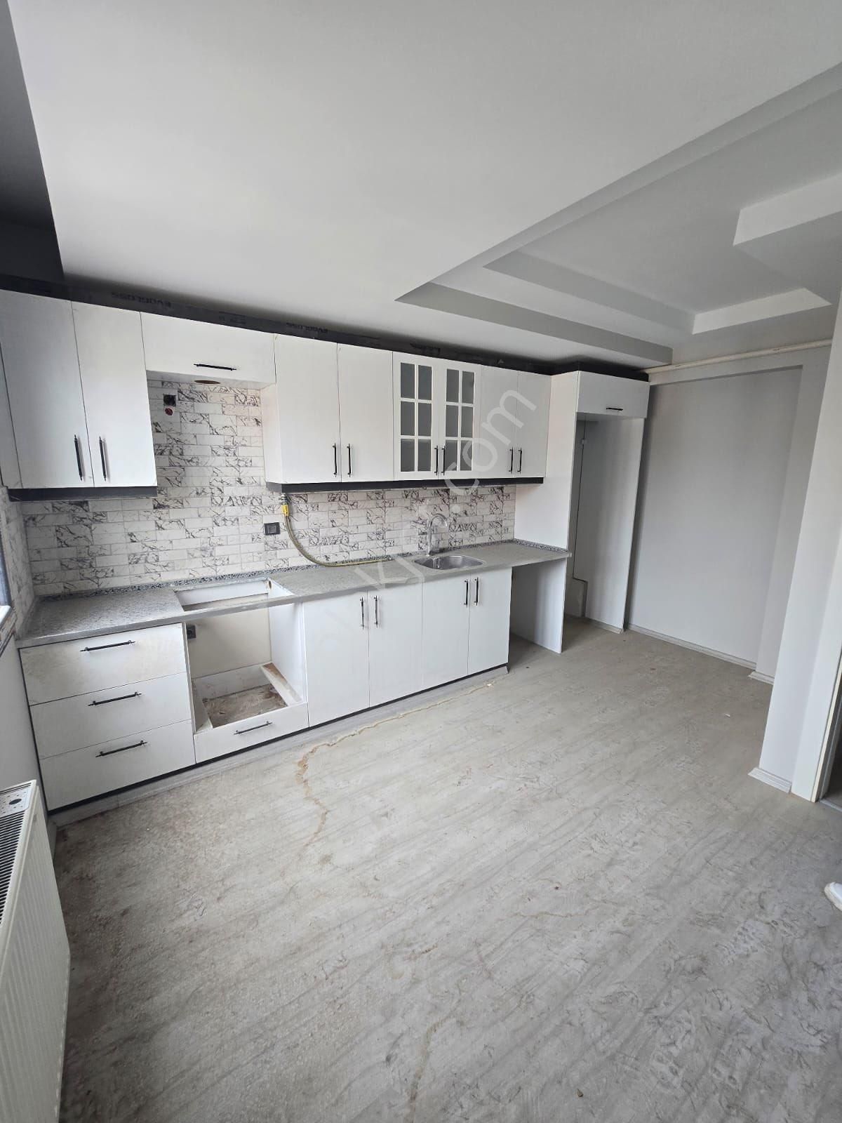 Yörük Emlaktan Satılık Bozkurt Mahallesinde Satılık 2+1 100 M2 Daire