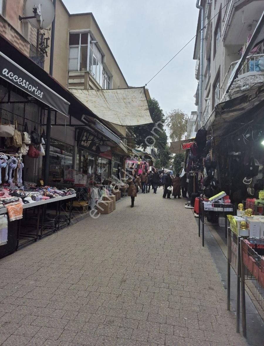 Çarşı İçinde 2+1 Kiralık Arakat Daire