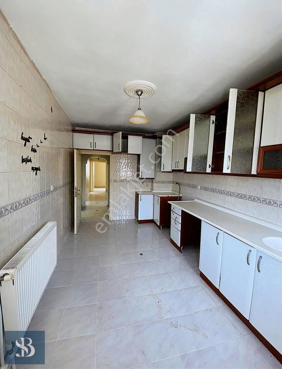 Sb Gayrimenkul Den Huzur Mahallesinde Kiralık 3+1 Daire