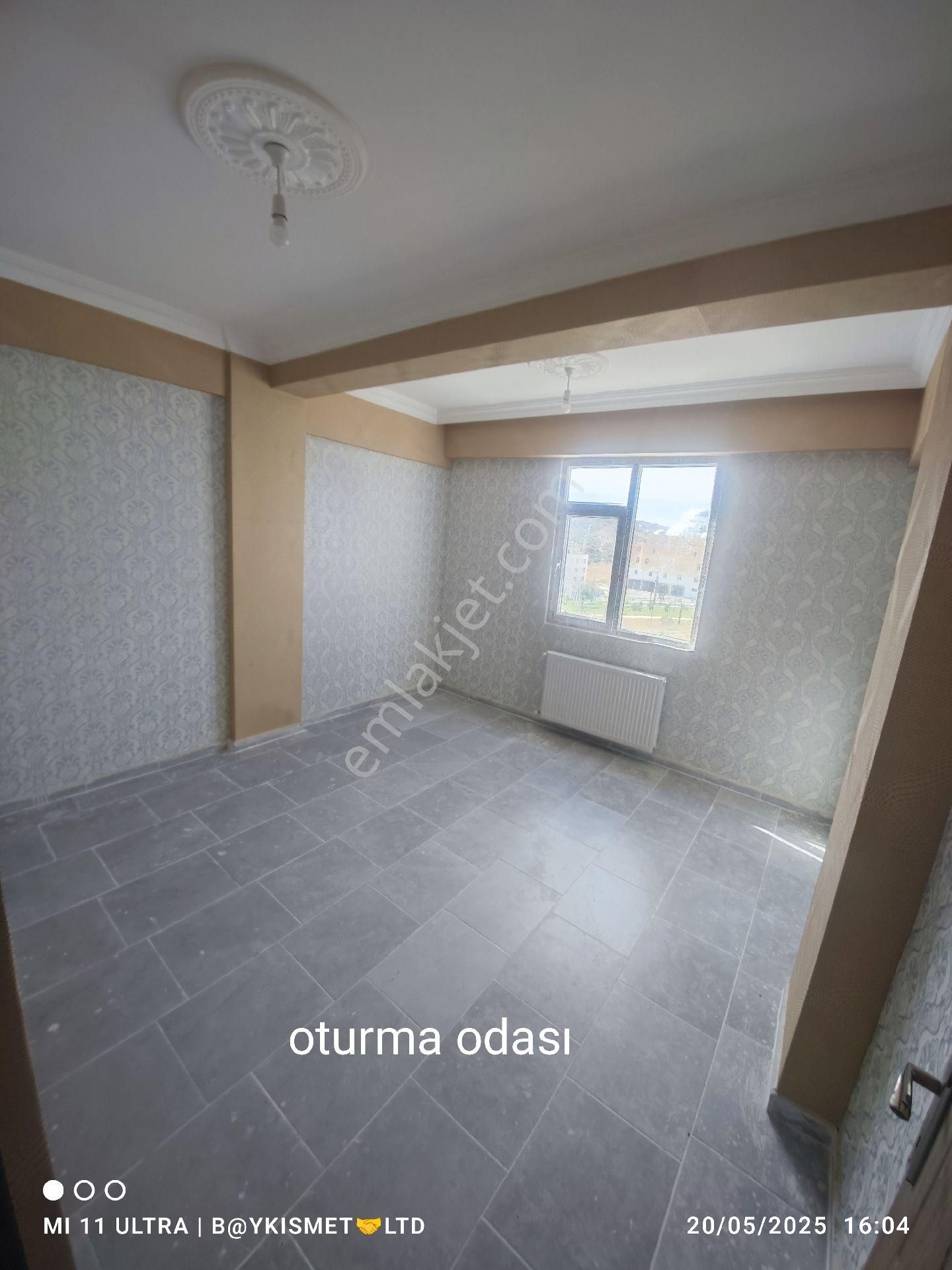 Acil Satılık 3 Oda En Üst Kat Sıfır Daire Kat İtifakli