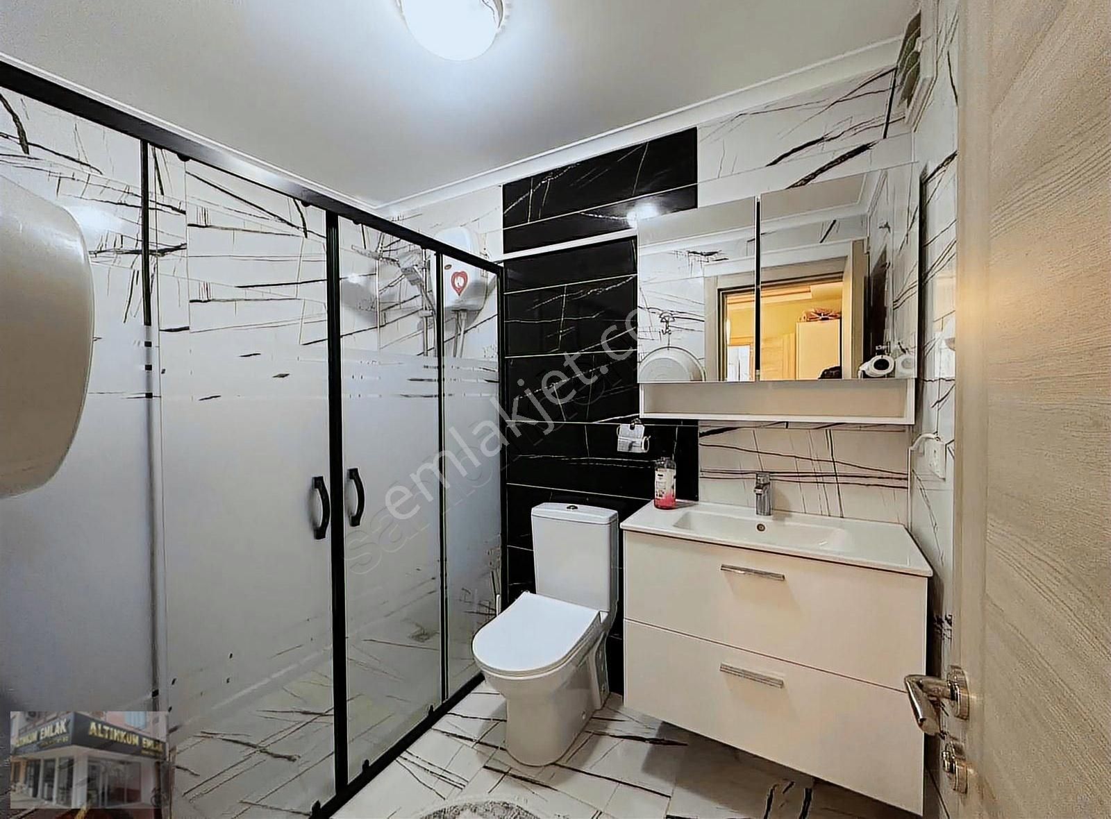 Ayvalık Sarımsaklı'da Önü Açık 80m2 2+1 Satılık Daire - Görsel 7
