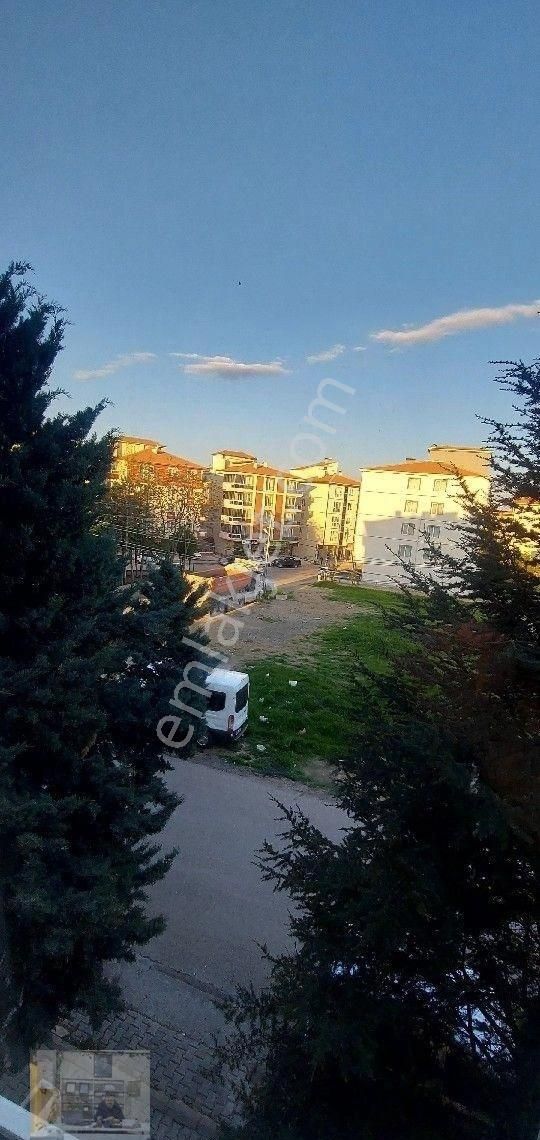 Ankara Sincan Yenikent Menderes Mahallesinde Ara Kat 3+1 Satılık Daire