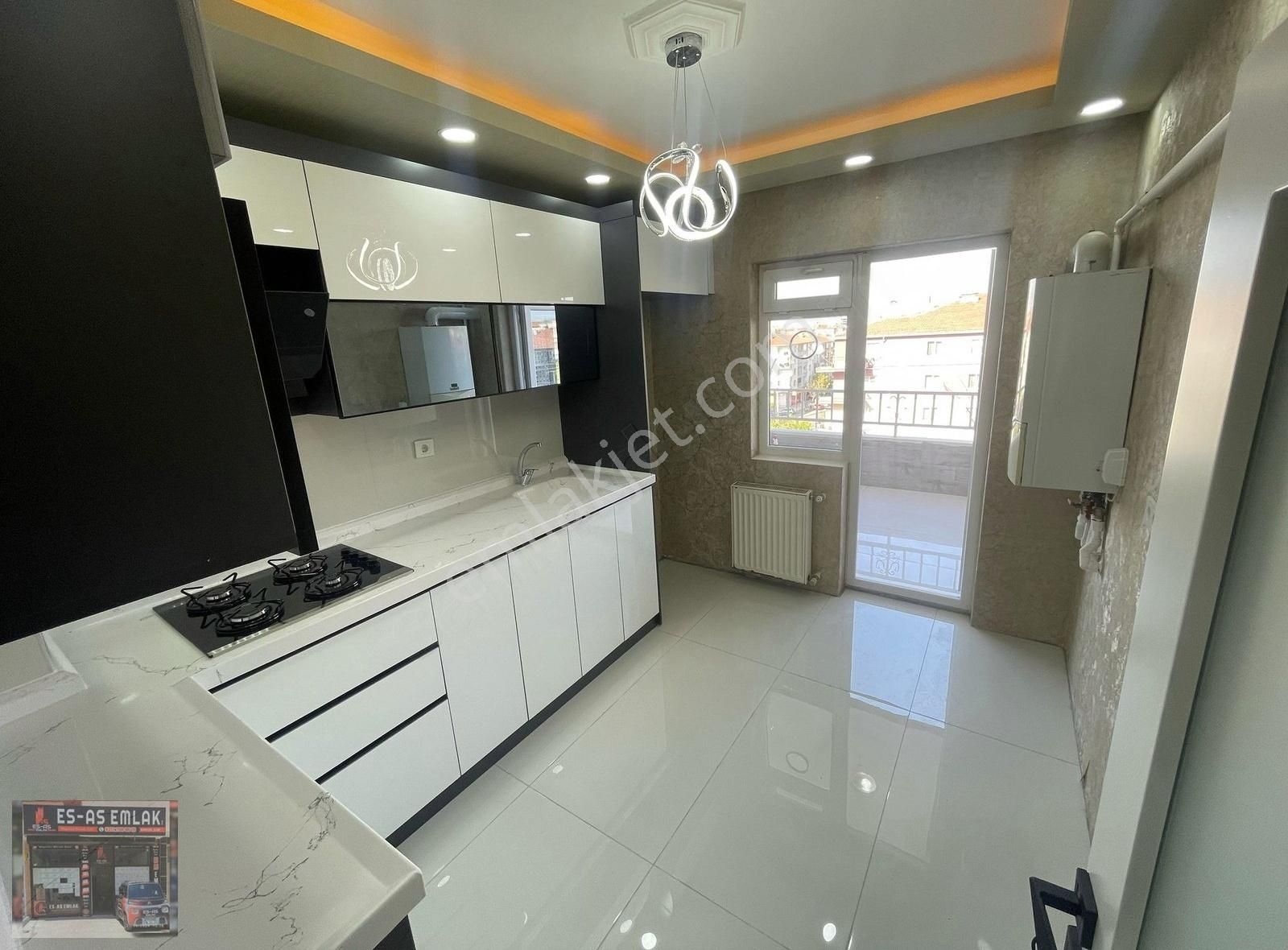 Es-as Tan Malazgirt Mh.3+1 Bağımsız Katta Full Yapılı Genç Daire