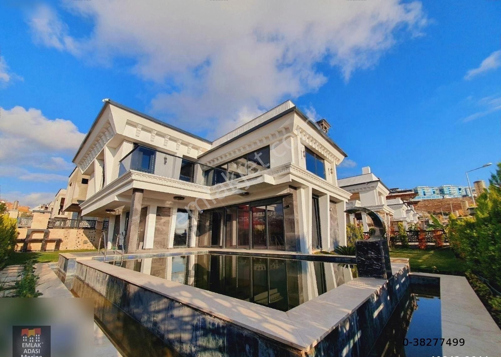 Kuşadası Merkezde Satılık 4+1 Özel Havuz Kap. Otopark Sıfır Yapı
