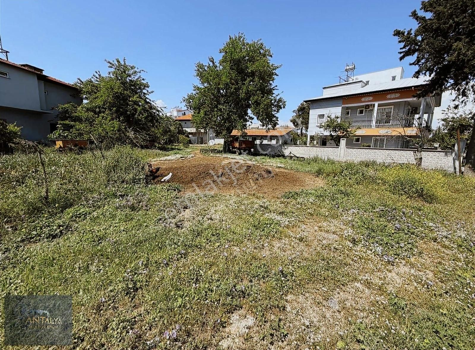 Döşemealtı Karaman Mah.506m2(0.60) Villa İmarlı Arsamız Satılık.