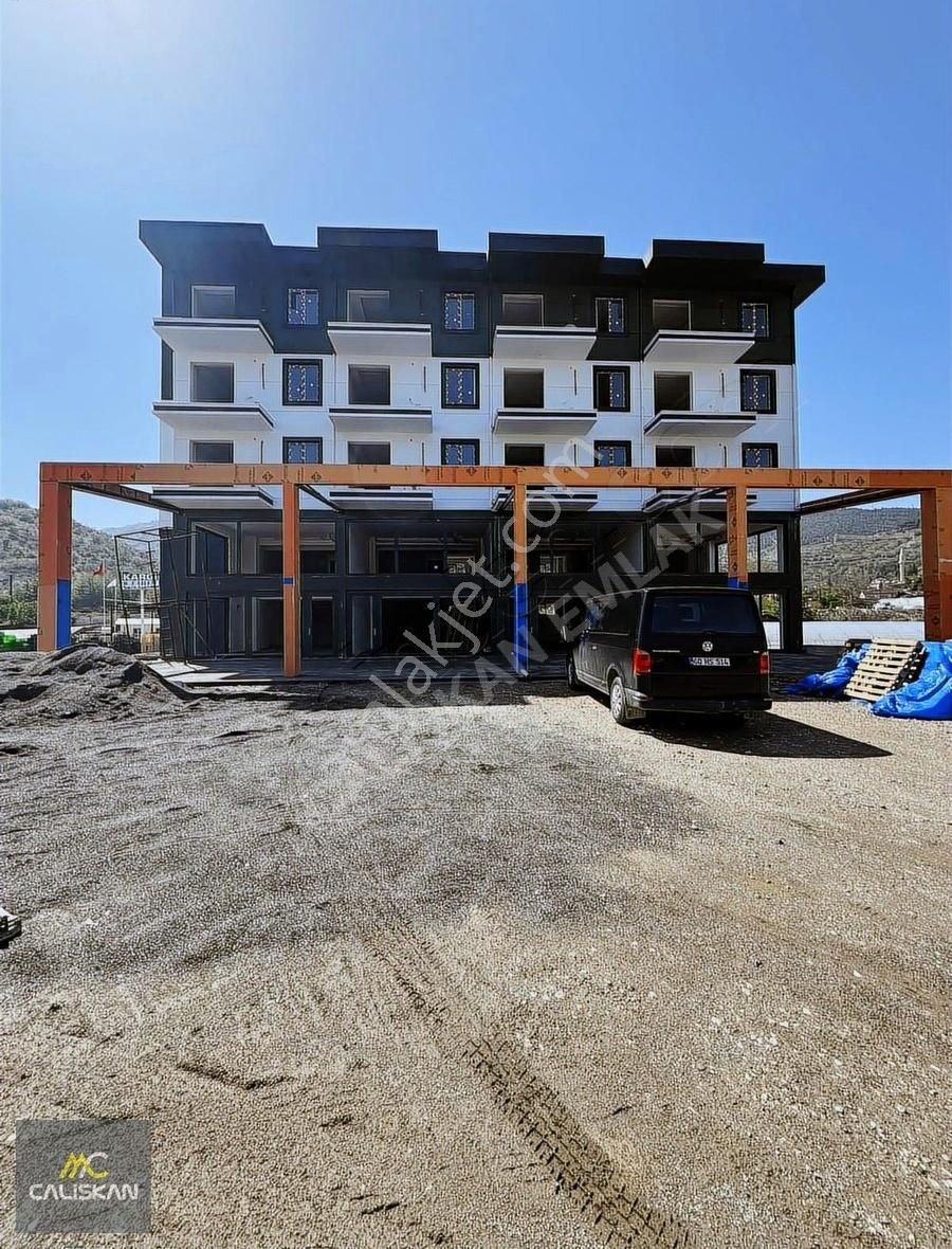 Devlet Hastanesi Ve Emniyet Müdürlüğü Yanı Satılık 1+1