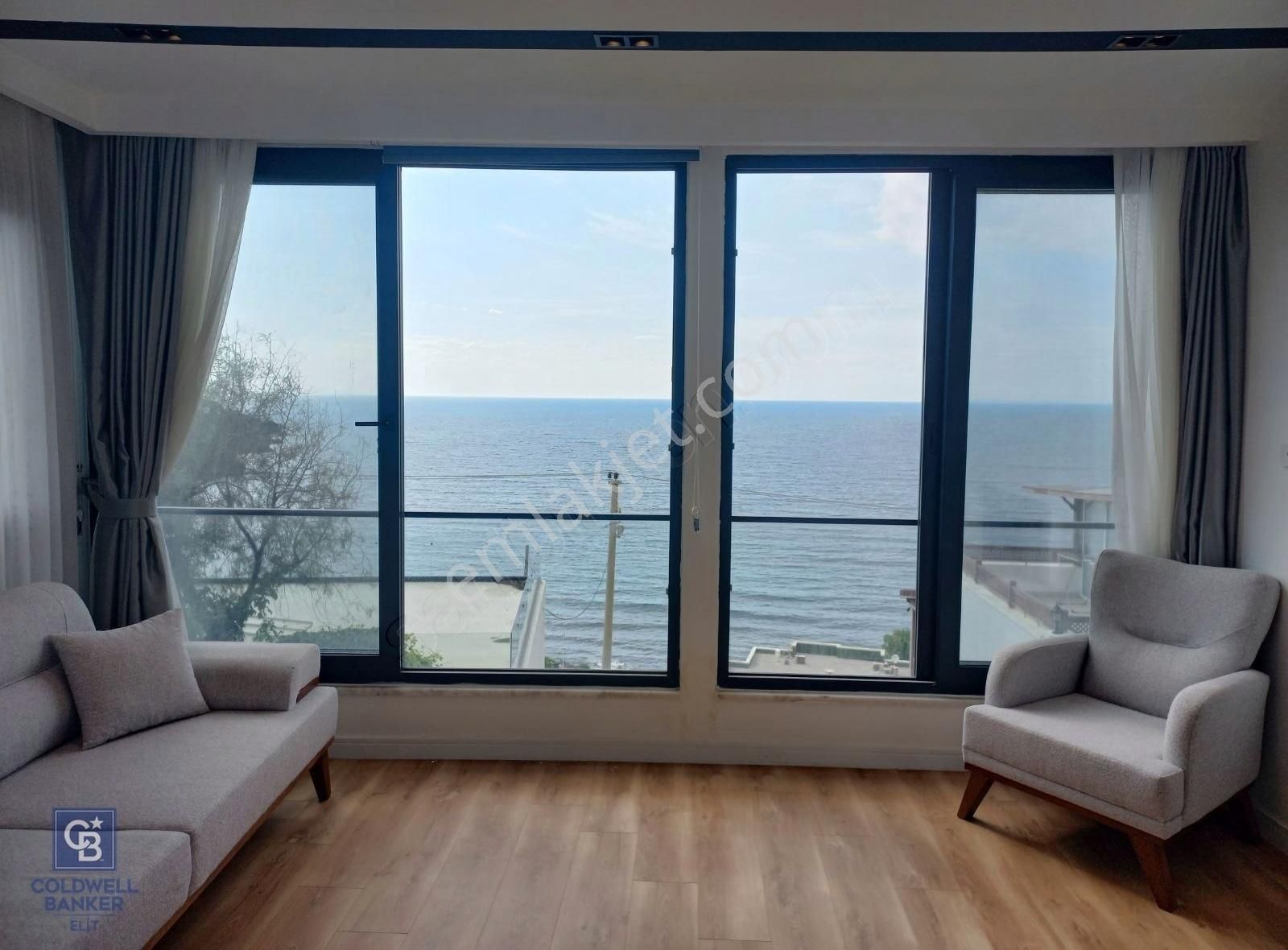 Yalıkavak'ta Sitede Deniz Manzaralı 4+1 Tribleks Villa