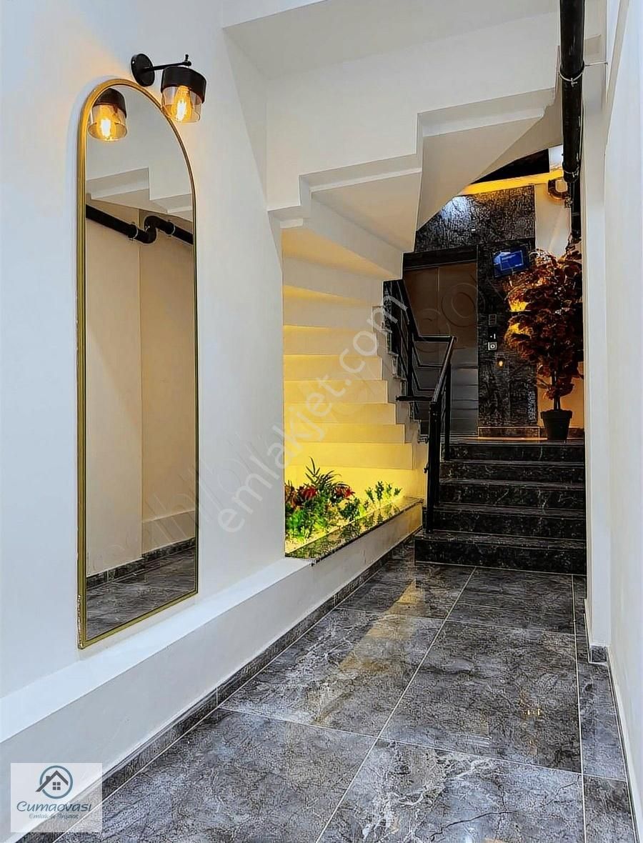 Cumaovası Emlak'tan Kiralık Barbaros'ta 170m2 Dublex Daire
