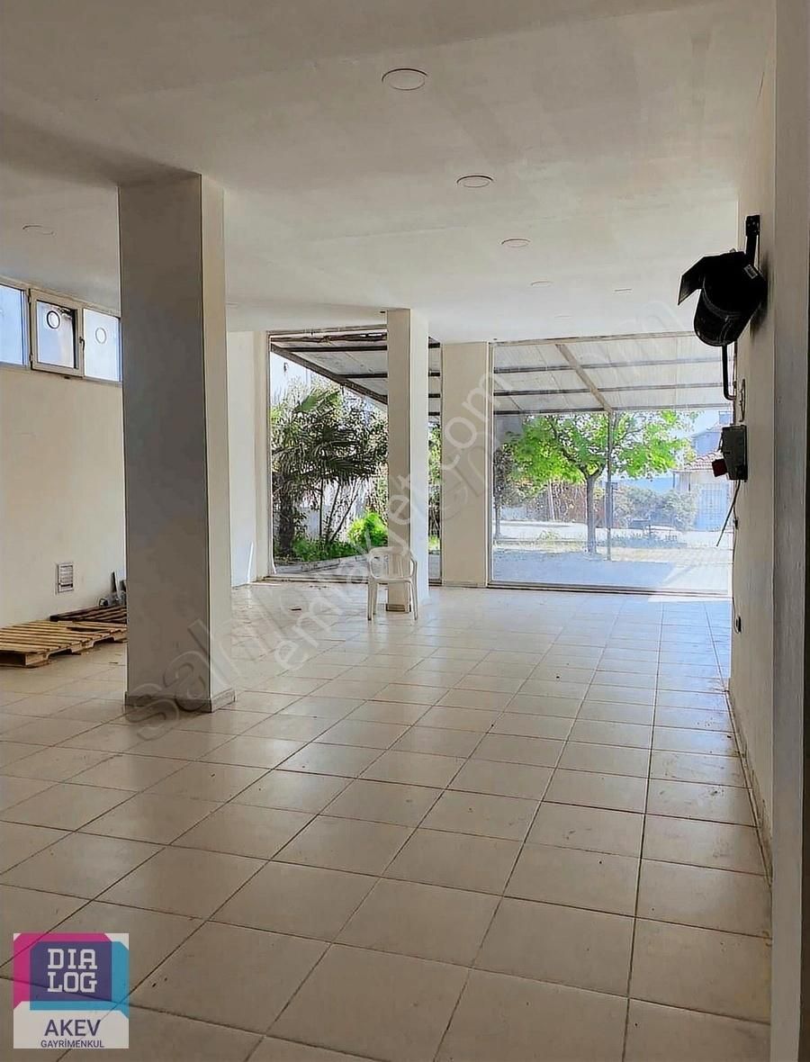 Ülkü Mahallesi'nde Yola Cephe Kiralık Depo