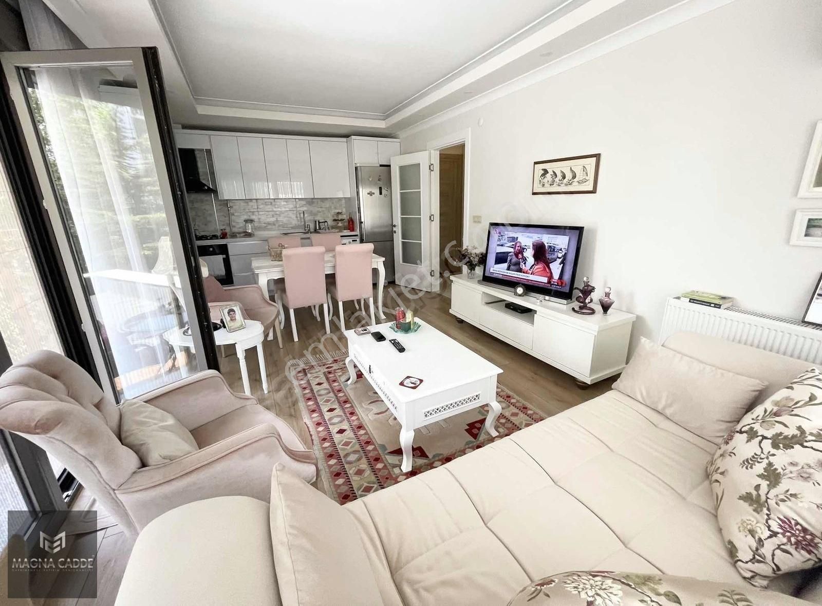Kadıköy Merdivenköy 2+1 8.100.000