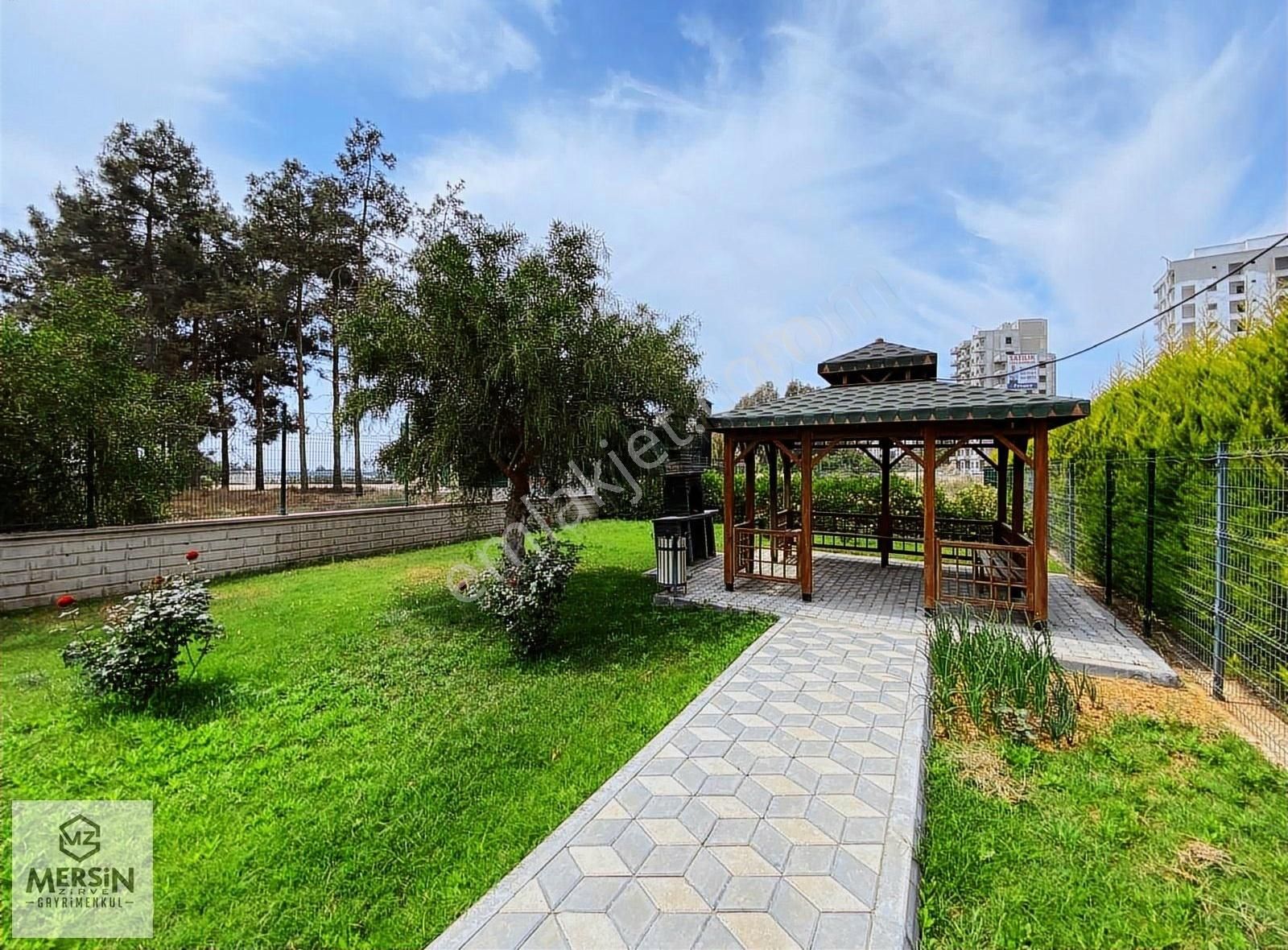 Premium Konut Müthiş Proje'de Deniz Manzaralı Satılık 6+1 Dublex