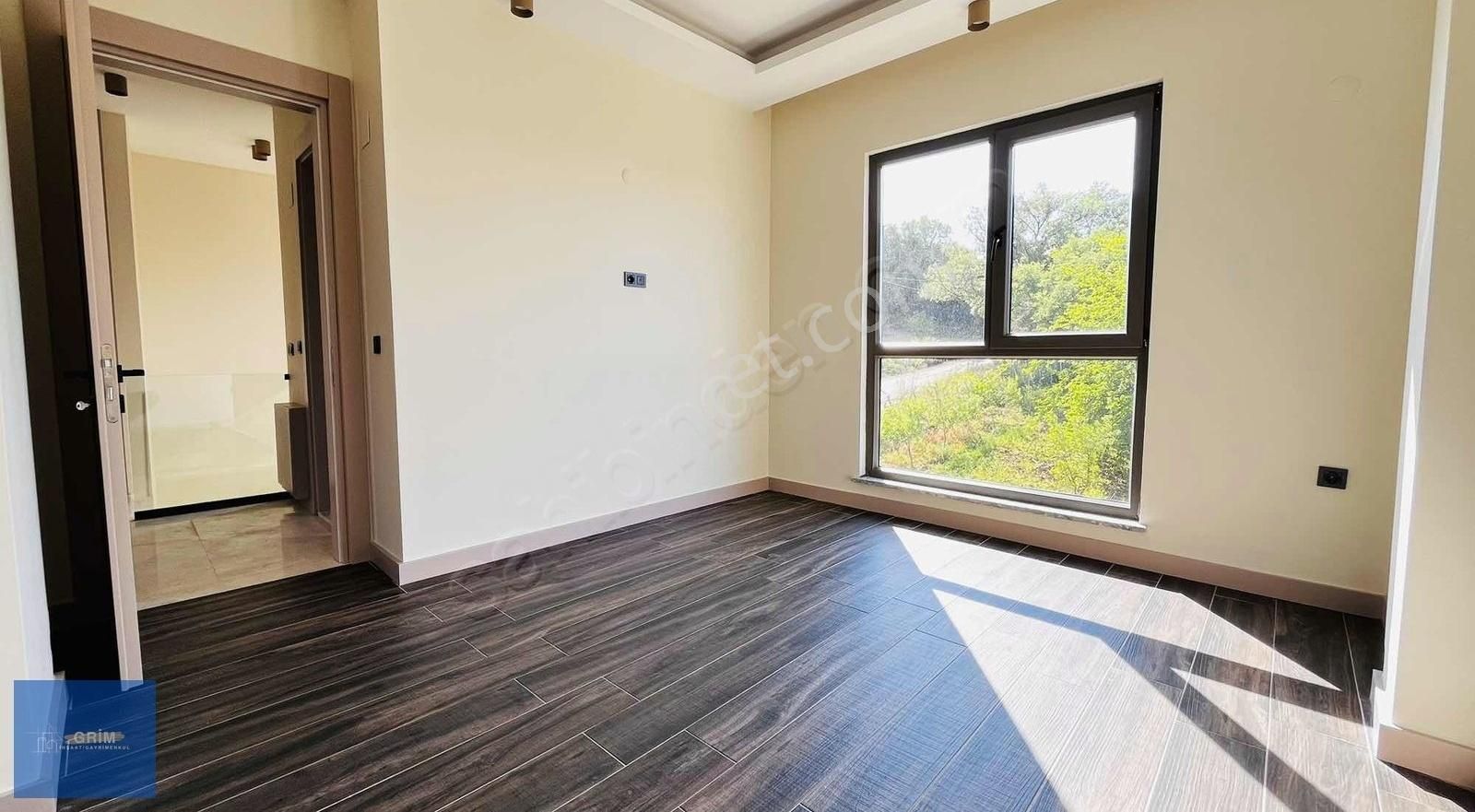 Grim İnşaat'tan K. Mülkiyet/özel Havuz/bahçe/sıfır Fırsat Villa - Görsel 20