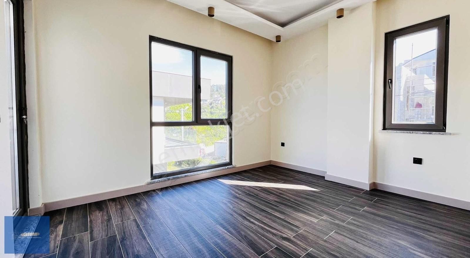 Grim İnşaat'tan K. Mülkiyet/özel Havuz/bahçe/sıfır Fırsat Villa - Görsel 6