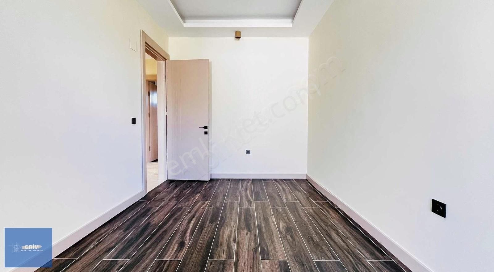 Grim İnşaat'tan K. Mülkiyet/özel Havuz/bahçe/sıfır Fırsat Villa - Görsel 21