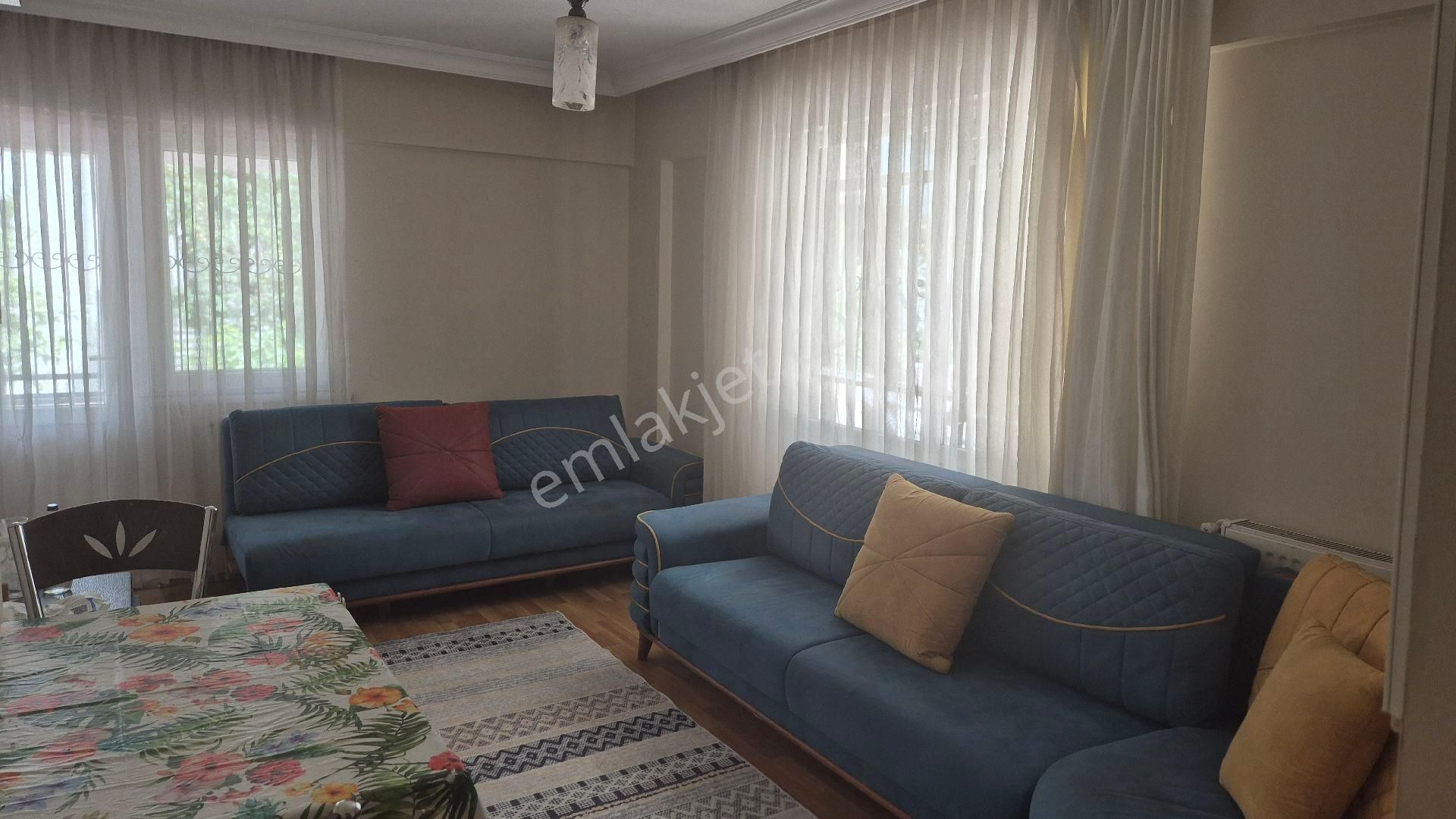 Özgün Gm'den -75. Yıl Mah. De Çok İyi Konumda Kiralık 1+1 Daire