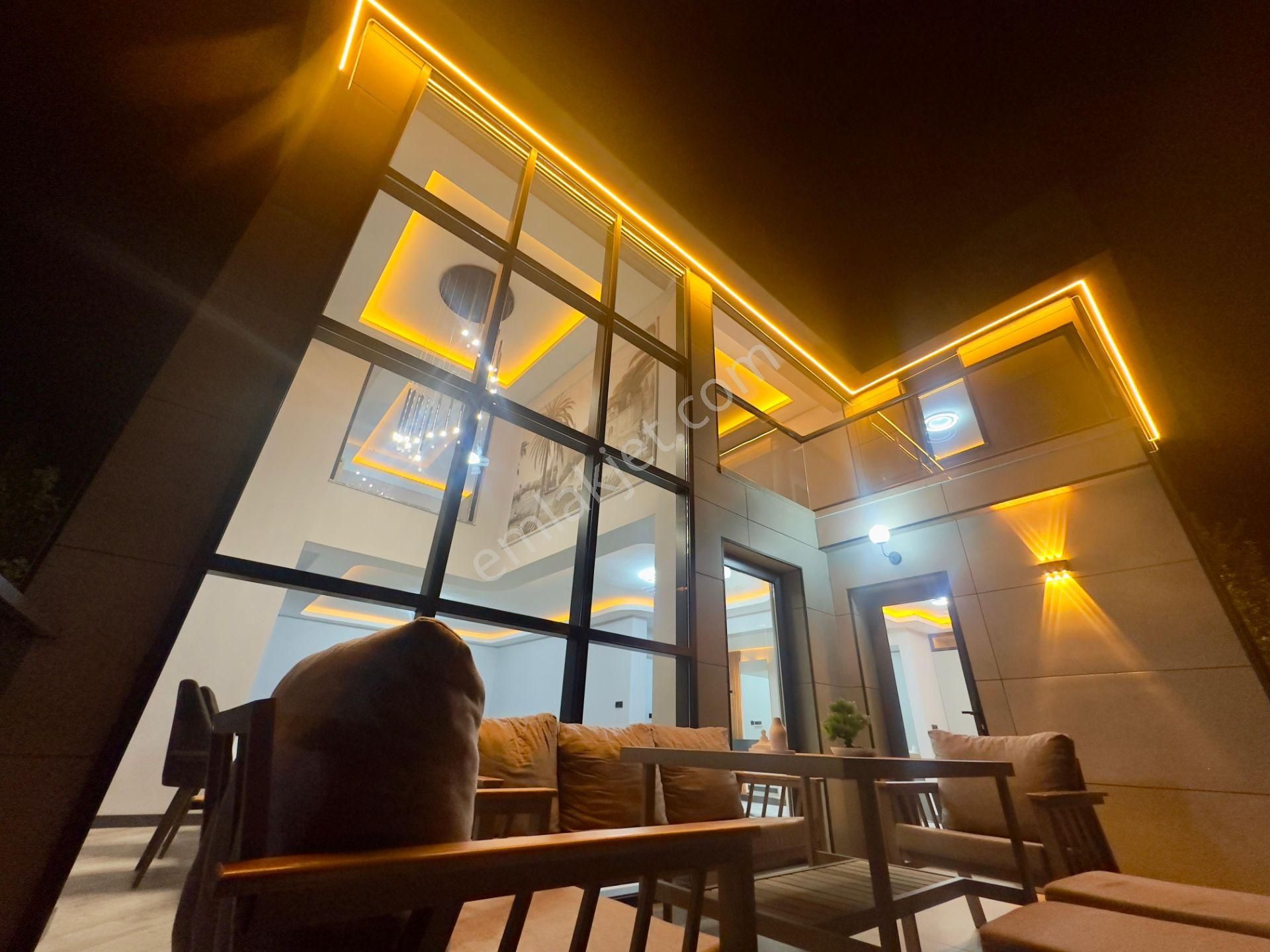 Kalecik Emlak'tan -modern Yapı- Isıtmalı Havuz Sauna Hamam Spor Salonu K.otopark 364m² Lüks Triplex