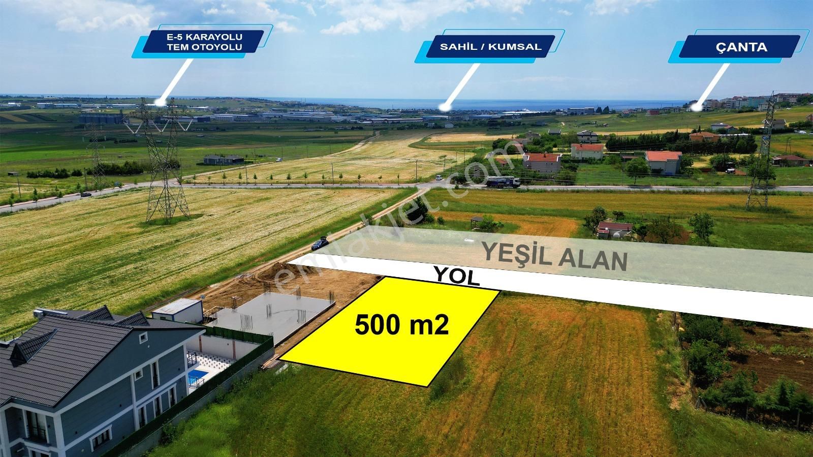 Silivri Çanta Sancaktepe Mah. Kırmızıgül Arsalarında Caddeye