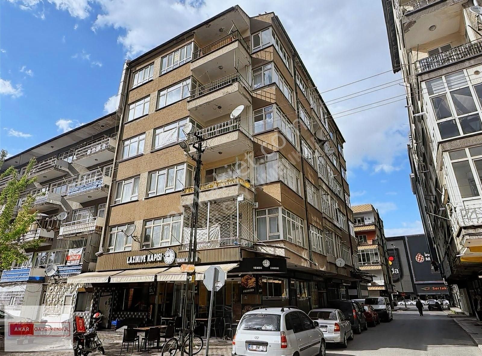 Akar Gyo'dan Gülük Mh. Ara Kat 3+1 Kiralık Daire