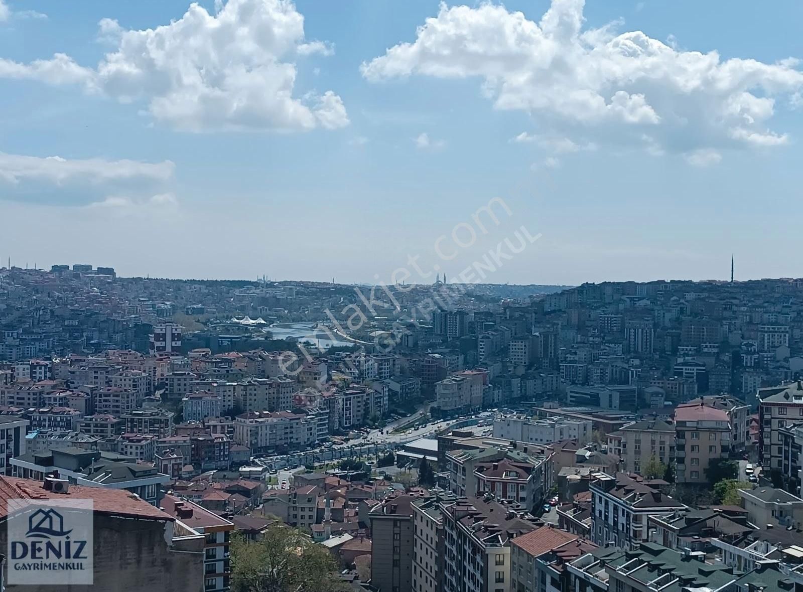 Deniz Gayrimenkulden Butik Site Metro 100 Mt 4+2 200m2 Dubleks