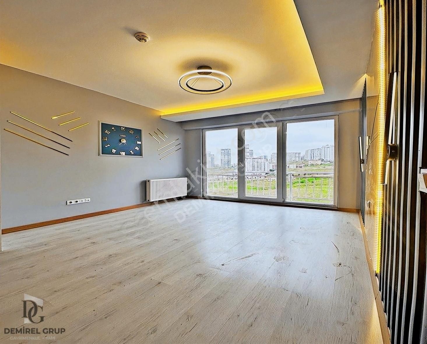 Cumhuriyet Mahallesi Metrobüse Yakın Site İçi 1+1 Daire