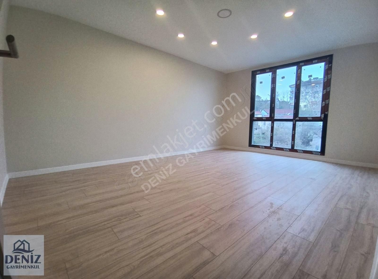 Deniz Gayrimenklulden Butik Site K.otopark Sıfır 85m2 2+1 Ara Kt
