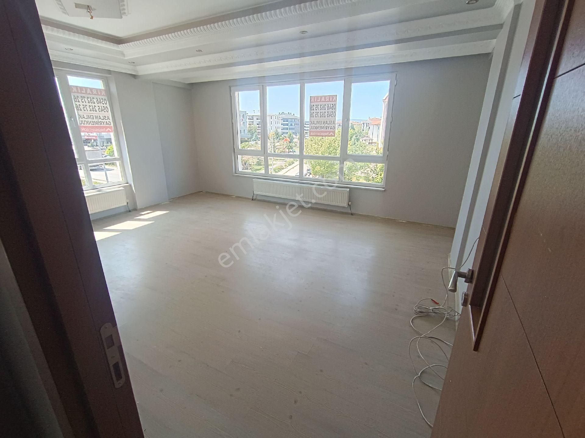 Aslan Emlak Gayrimenkulden Gündüz Ökçün Cad. Kiralık 3+1