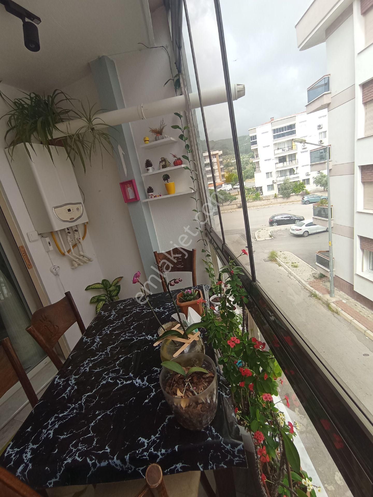 Arakat Kapali Otoparkli Sorunsuz Satilik Daire