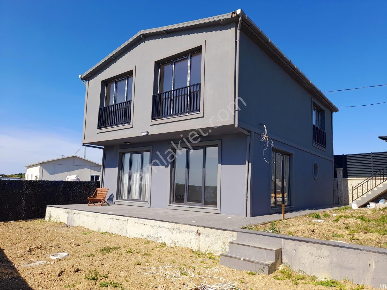Remax Cıty' Den Çatalca' Da Sıfır Lüks Villa Açıklamayı Okuyun