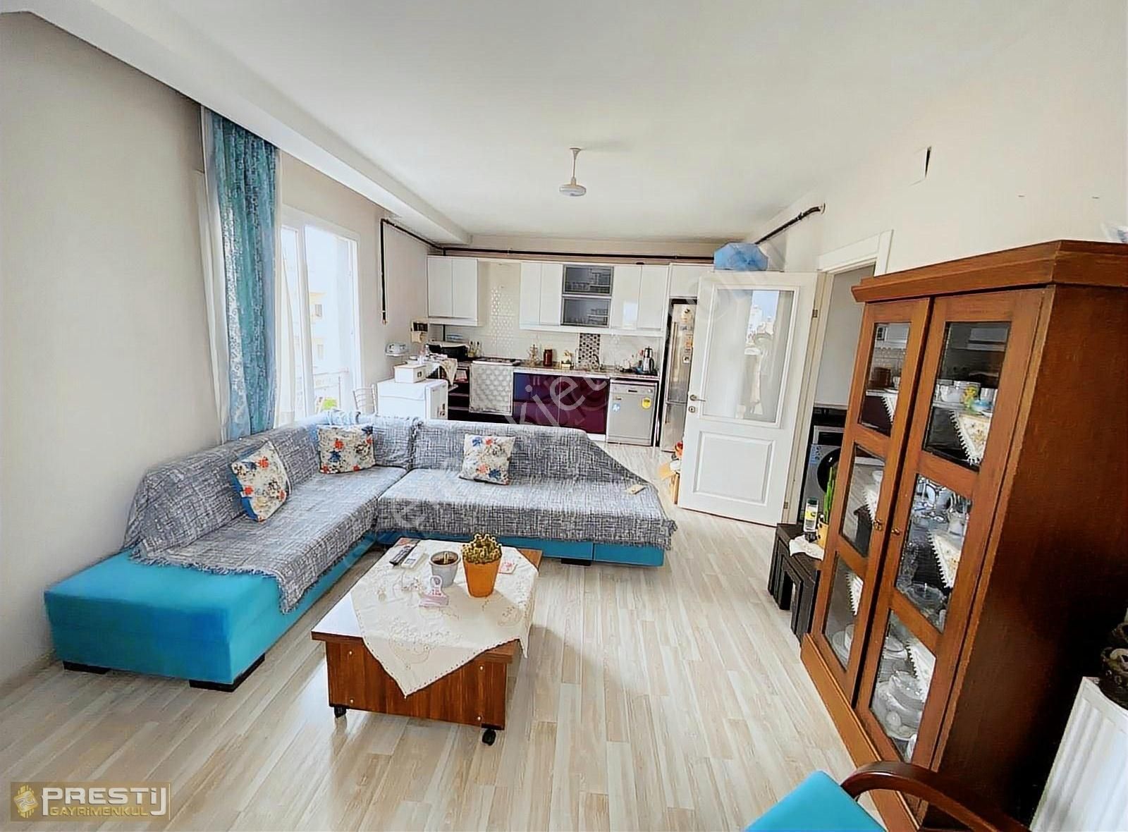 Prestij'den Turgutreis'te 6 Yaşında Asansörlü Köşebaşı 2+1
