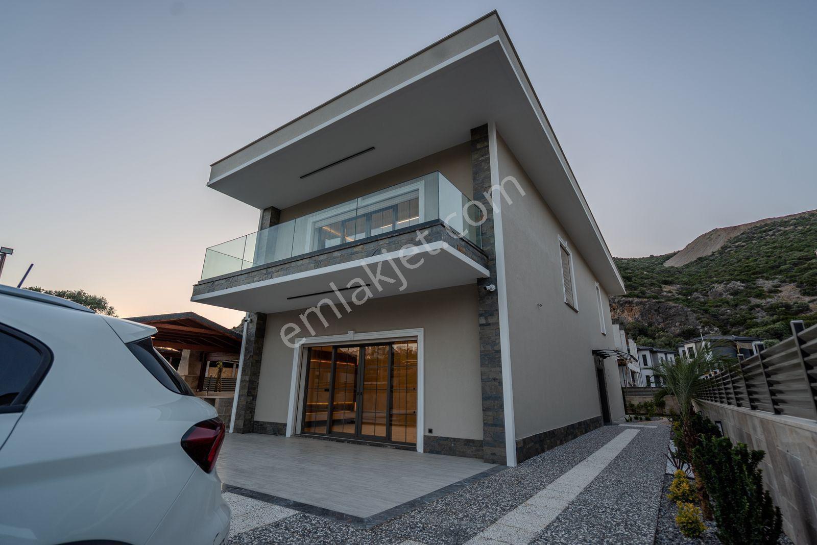 Yavansu Mahallesi'nde Denize Yakın Müstakil Özel Havuzlu Satılık Villa - Görsel 35