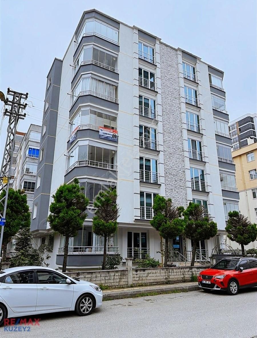 Remax Şahin'den Atakent Merkezde Satılık 3+1 Daire