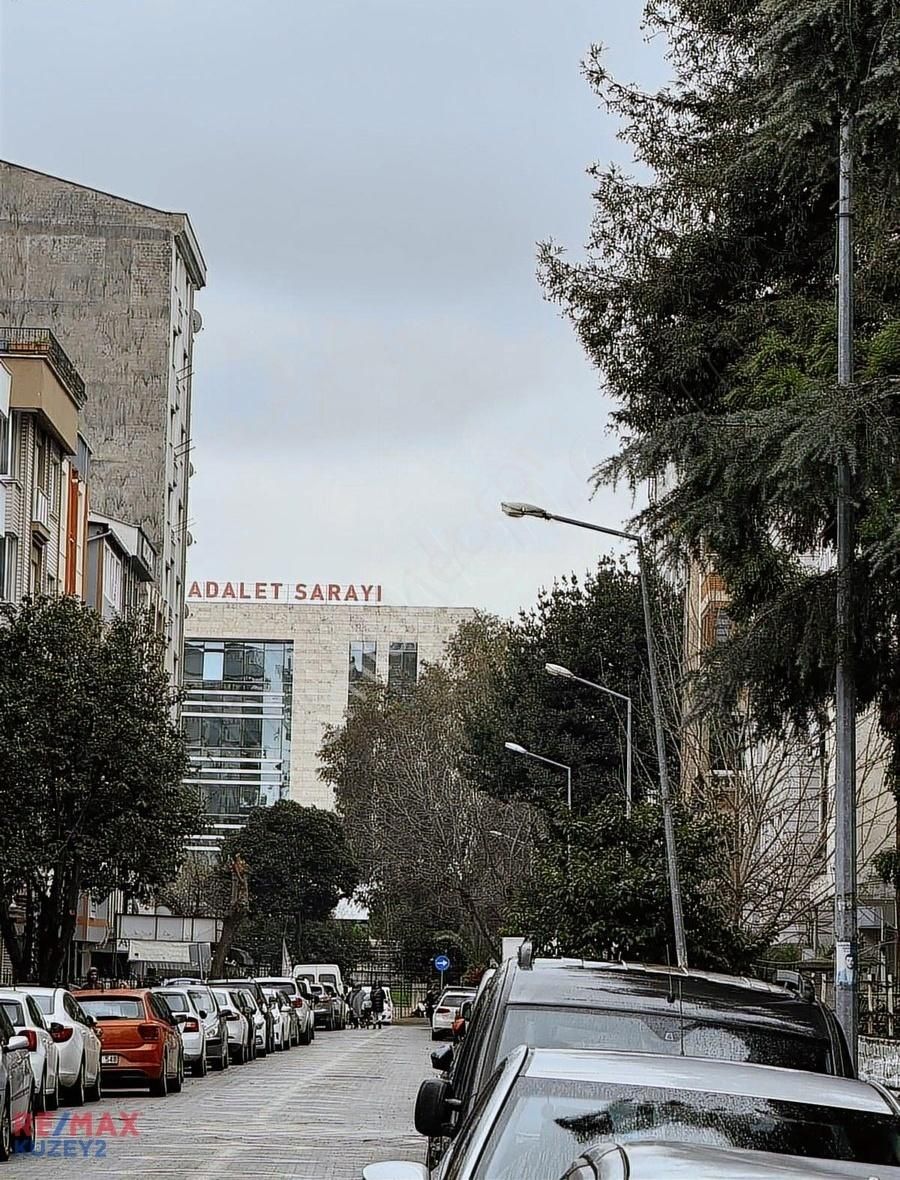 Adalet Sarayının Karşısında Merkezi Konumda Mafrafsız 2+1