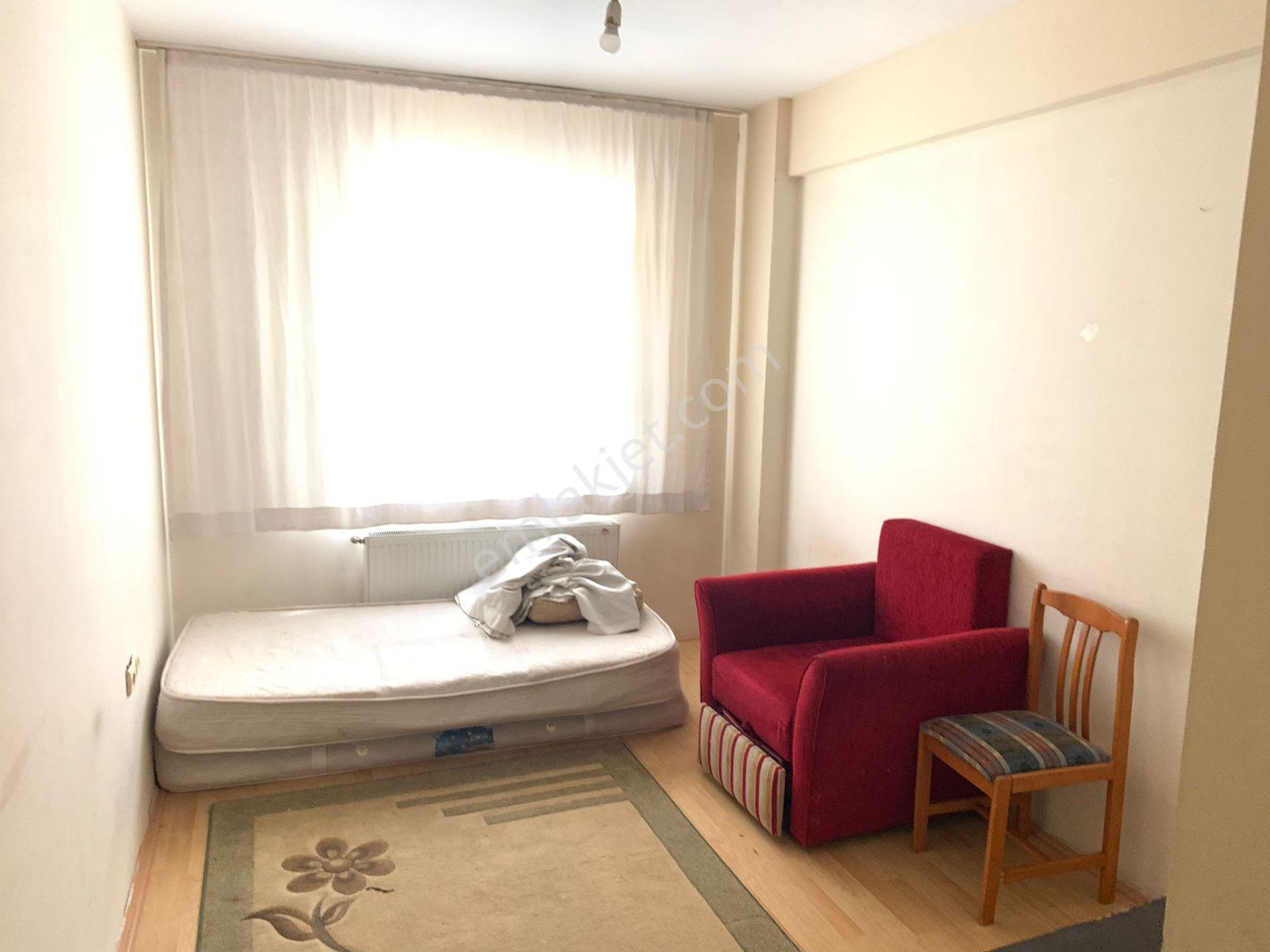 Anadolu Üniversitesi İletişim Kapısı Karşısı 1+1 Ayrı Mutfaklı Kombili Daire - Görsel 4