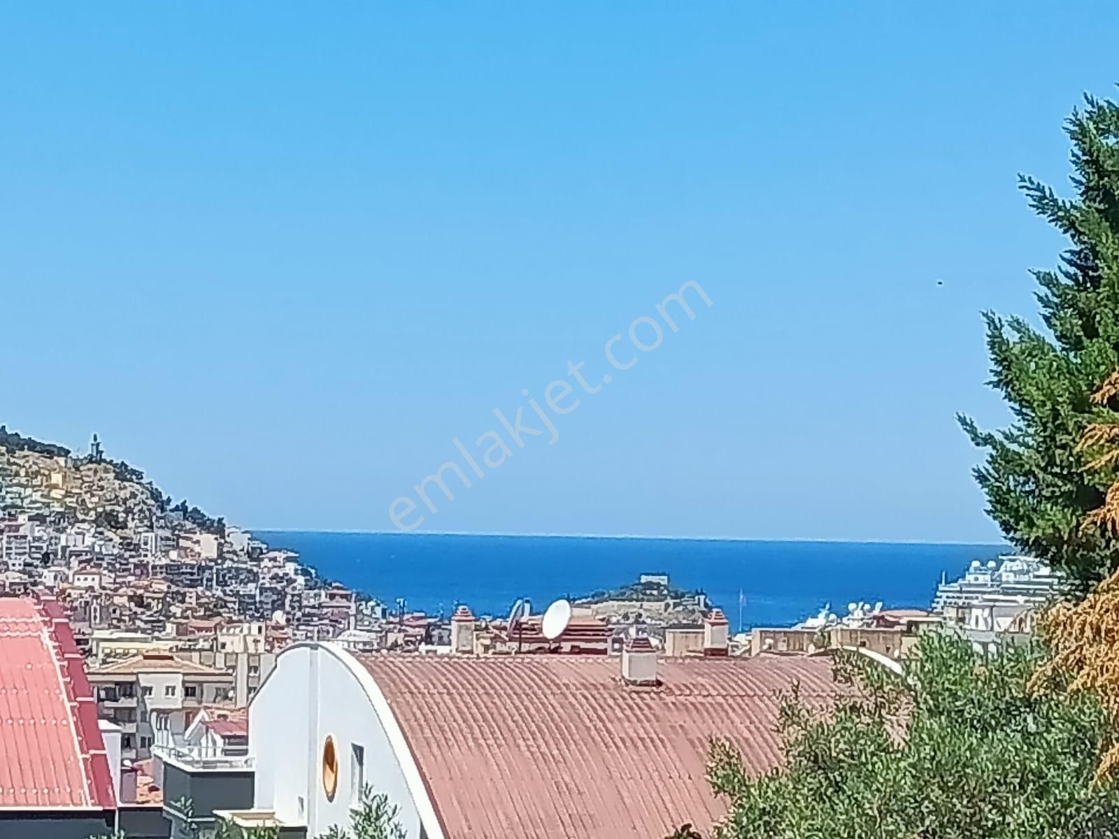 Kuşadası Ege Mah. Kısmi Manzaralı Yüksek Giriş 3+1