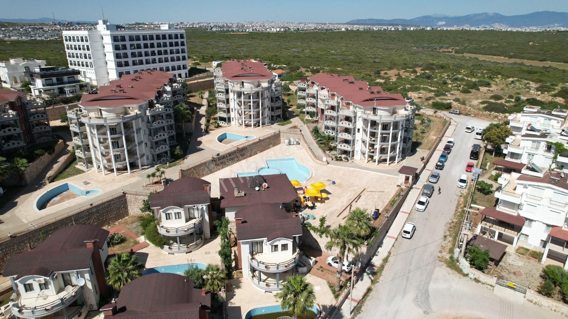 Didim Efeler Plaja 200m Satılık Havuzlu Site Bahçeli 2+1 Daire