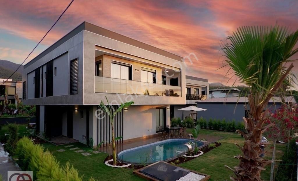 Kuşadası Güzelçamlı'da 3+1 Özel Havuzlu Sıfır Villa