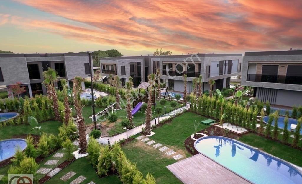 Kuşadası Güzelçamlı'da 3+1 Özel Havuzlu Sıfır Villa - Görsel 18