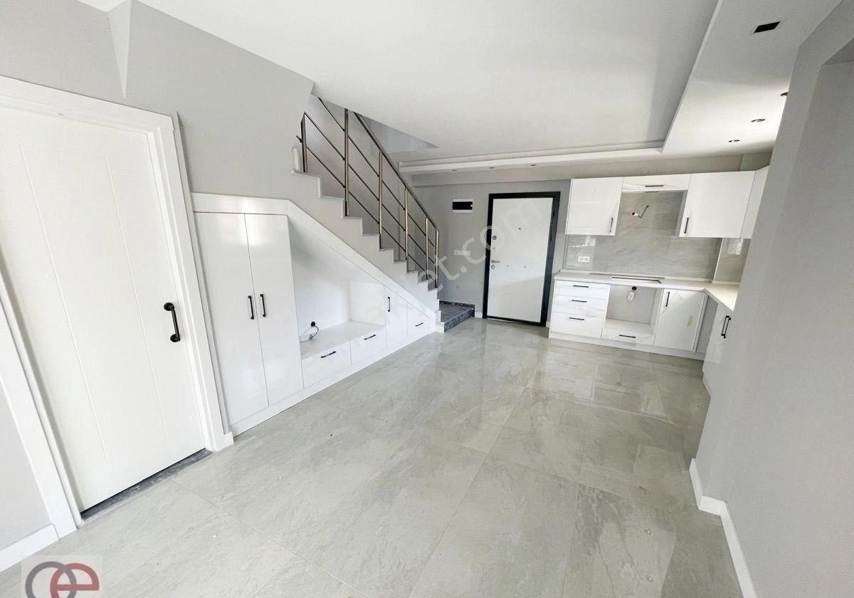 Kuşadası Güzelçamlıda Denize Yakın 2+1 Sıfır Yazlık Villa