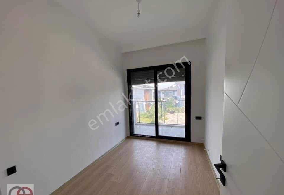 Kuşadası Güzelçamlıda Denize 550m Mesafede 3+1 Sıfır Havuzlu Sitede Villa - Görsel 11