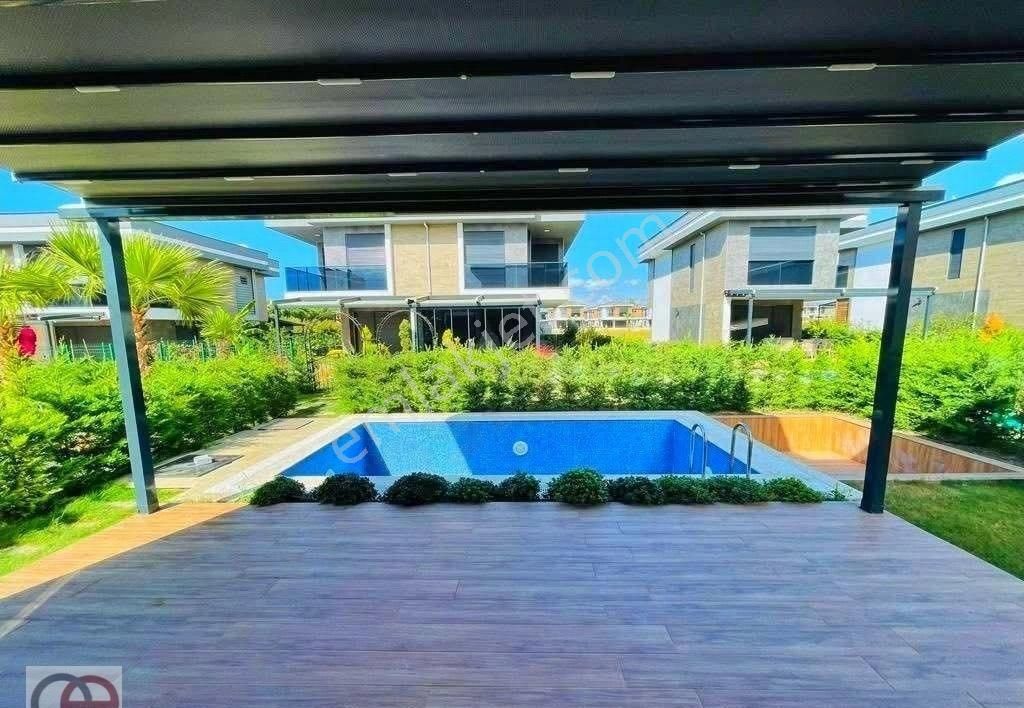 Kuşadası Davutlar Sahilinde Köşe Konum 3+1 Tek Müstakil Özel Havuzlu Villa - Görsel 19