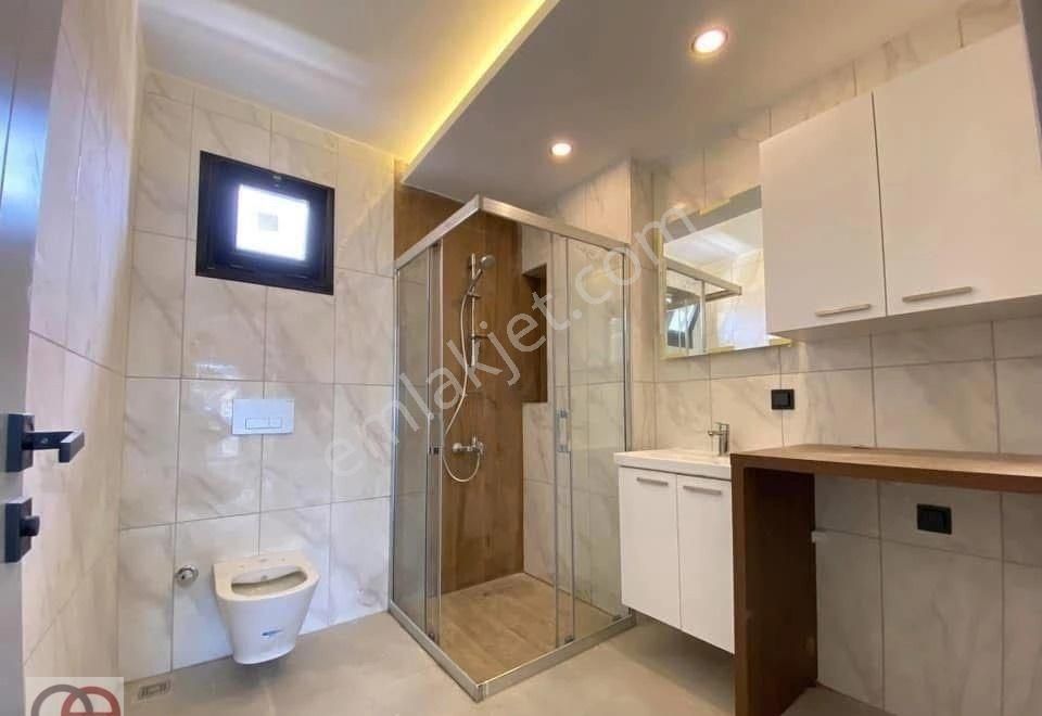 Kuşadası Davutlar Sahilinde 3+1 Sıfır Köşe Konum Tek Müstakil Havuzlu Sitede Villa - Görsel 13