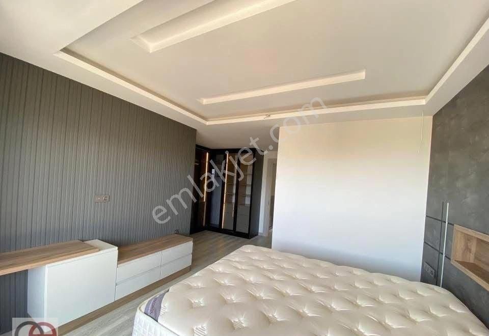 Kuşadası Davutlar Sahilinde Denize Yürüme Mesafesinde 4+1 Sıfır Tek Müstakil Özel Havuzlu Villa