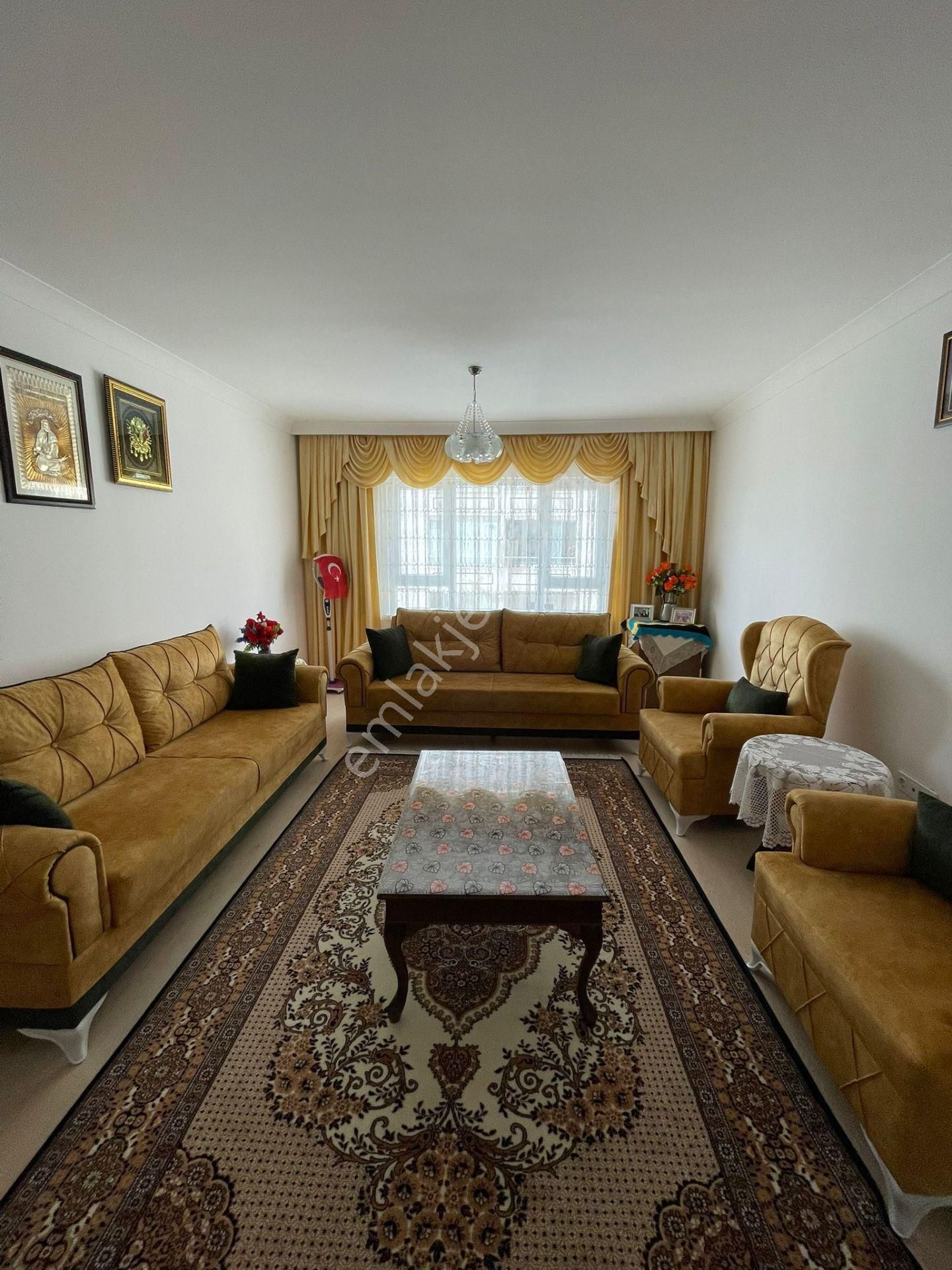 Kent'ten Okyanus Site Evlerinde Ankara'ya Yüksekten Bakmanın Keyfini Yaşatacak 3+1 Satılık Daire..&