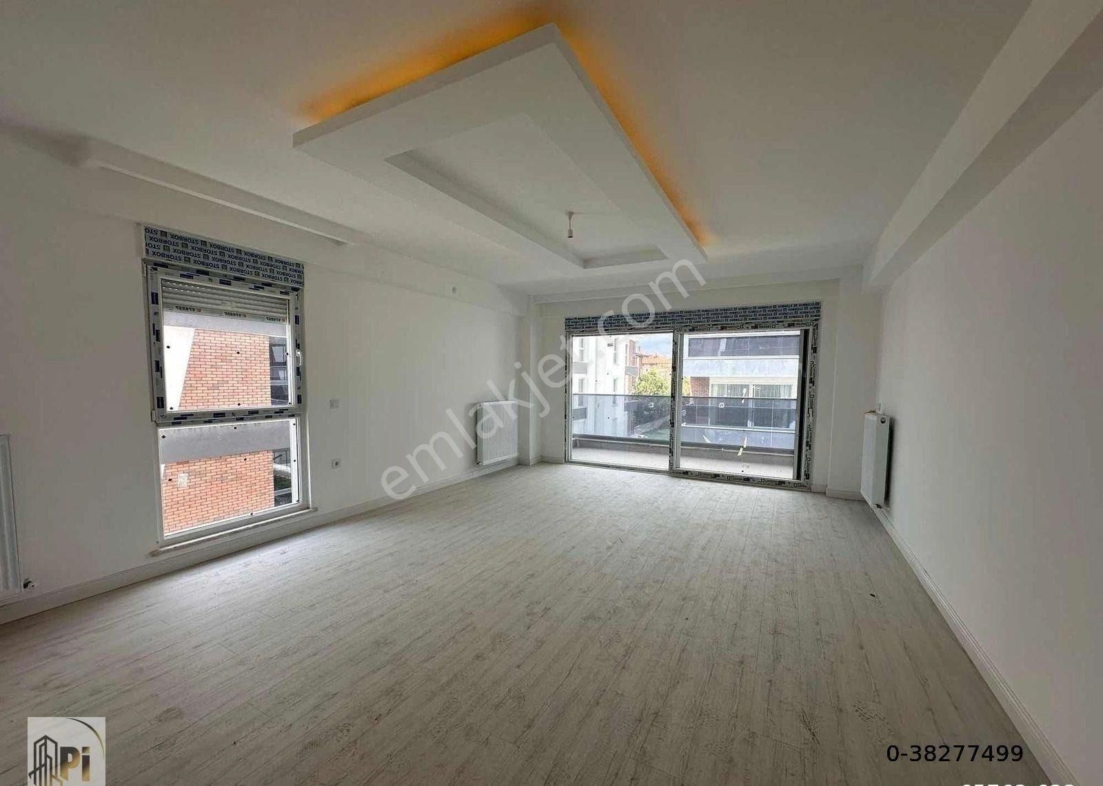 Pi Emlak'tan 12 Önemli Özelliğe Sahip Arakat Site İçi 3+1 Daire