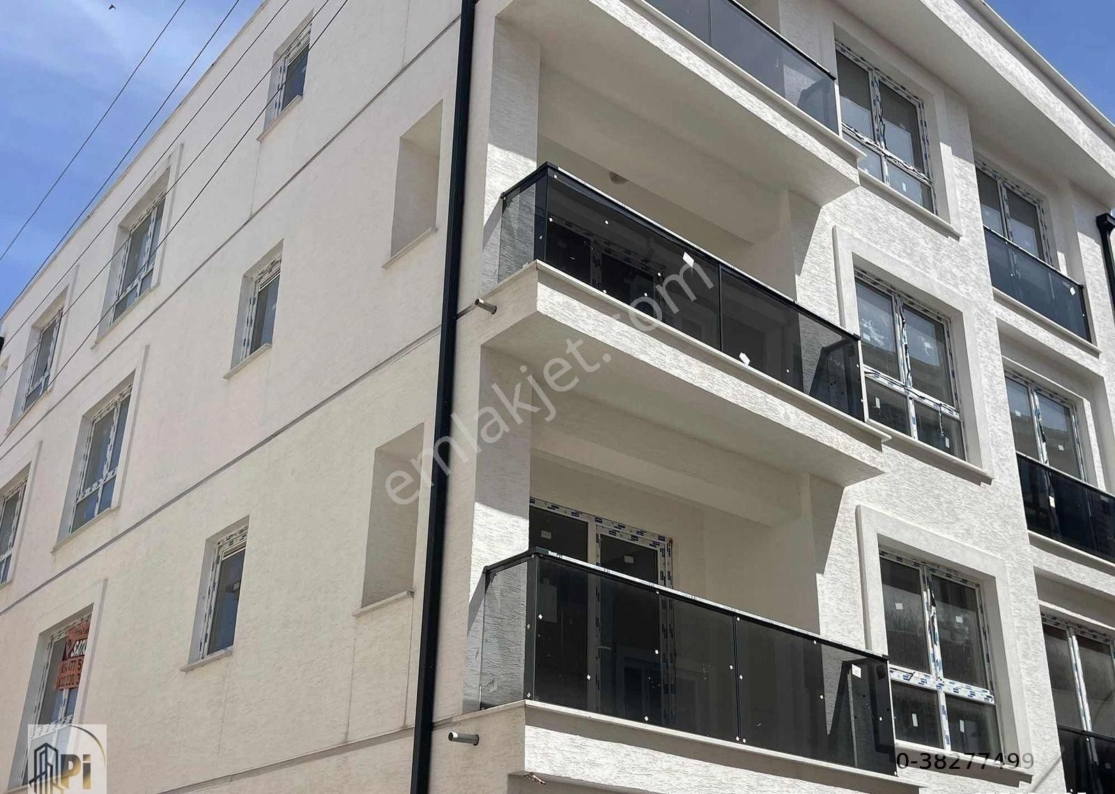 Pi Emlak'tan Şirintepe'de Arakat Özel Garajlı Katta Tek Daire