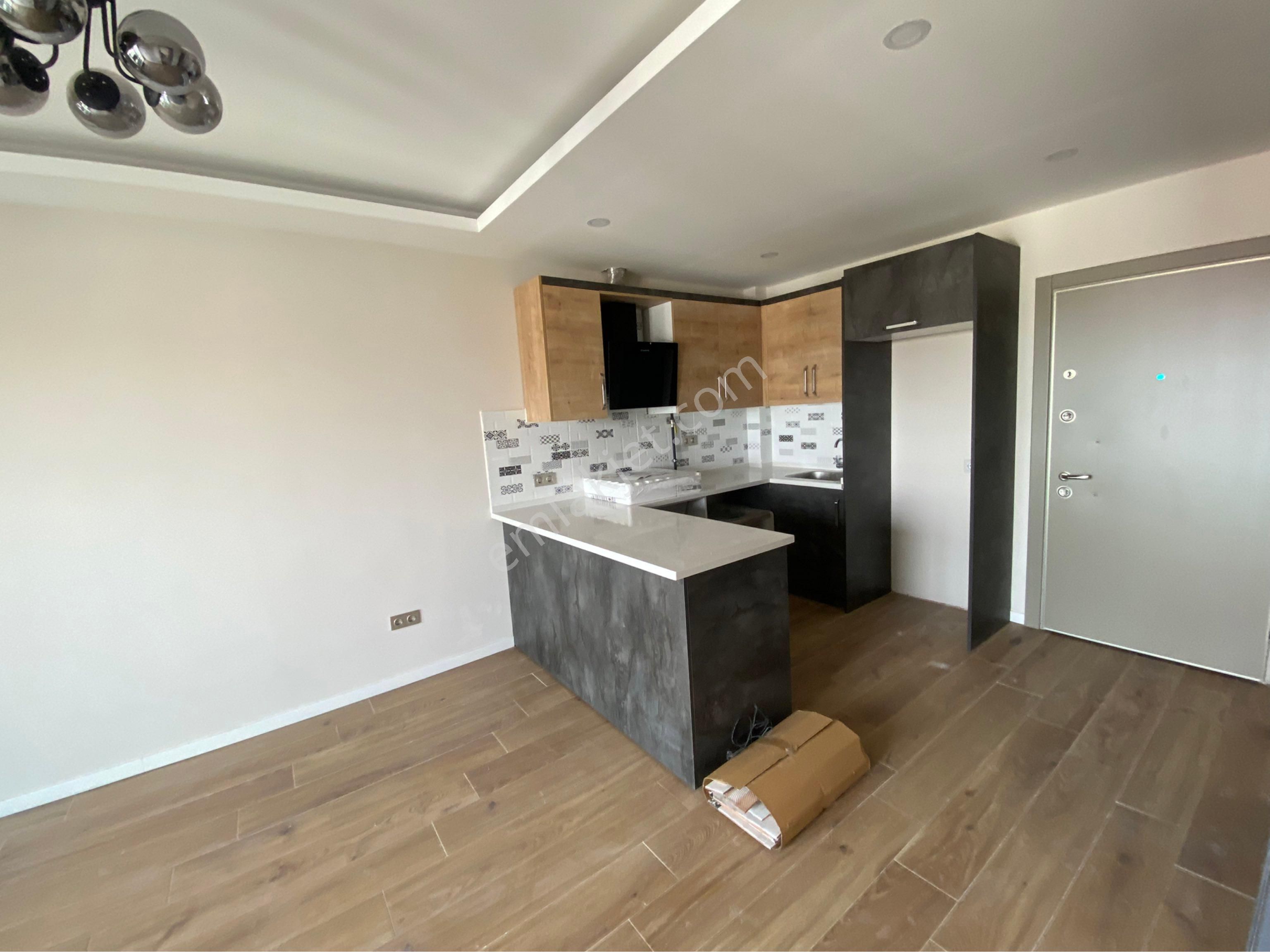 Seo’dan Yenicami Mahallesinde 1+1 Satılık Daire - Görsel 6