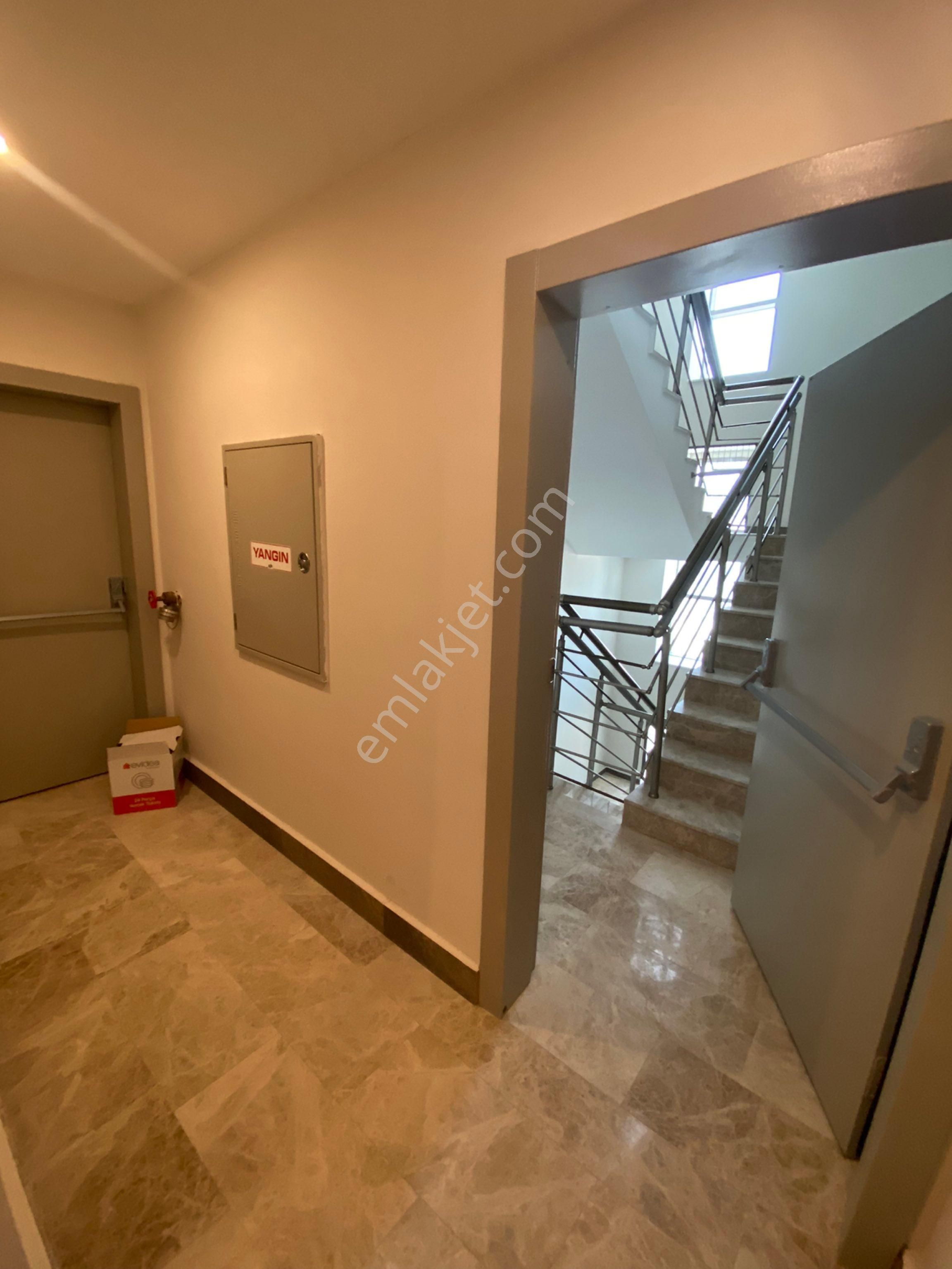 Seo’dan Yenicami Mahallesinde 1+1 Satılık Daire - Görsel 33