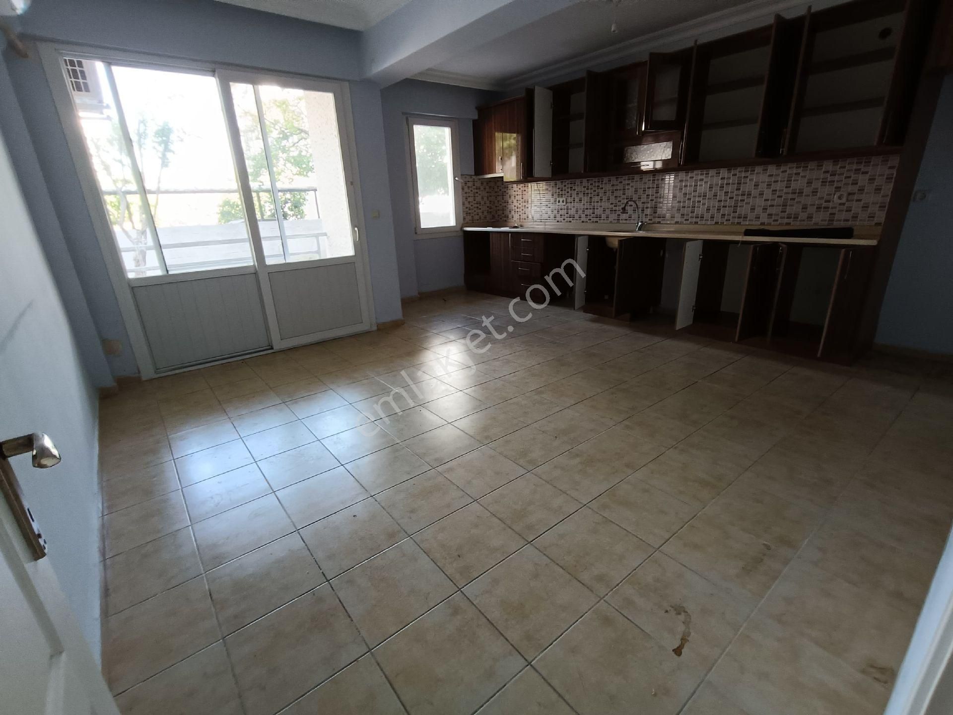 Acilll Kelepır Satılık 2+1 Köşe Konumlu Satılık Daire